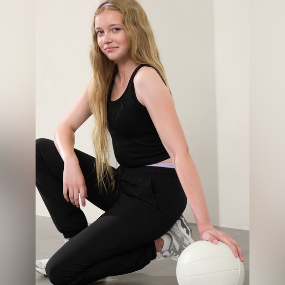 ATHLETA GIRL RISE ABOVE RIB CROP TANK SIZE M(8-10) BLACK - Picture 2 of 8